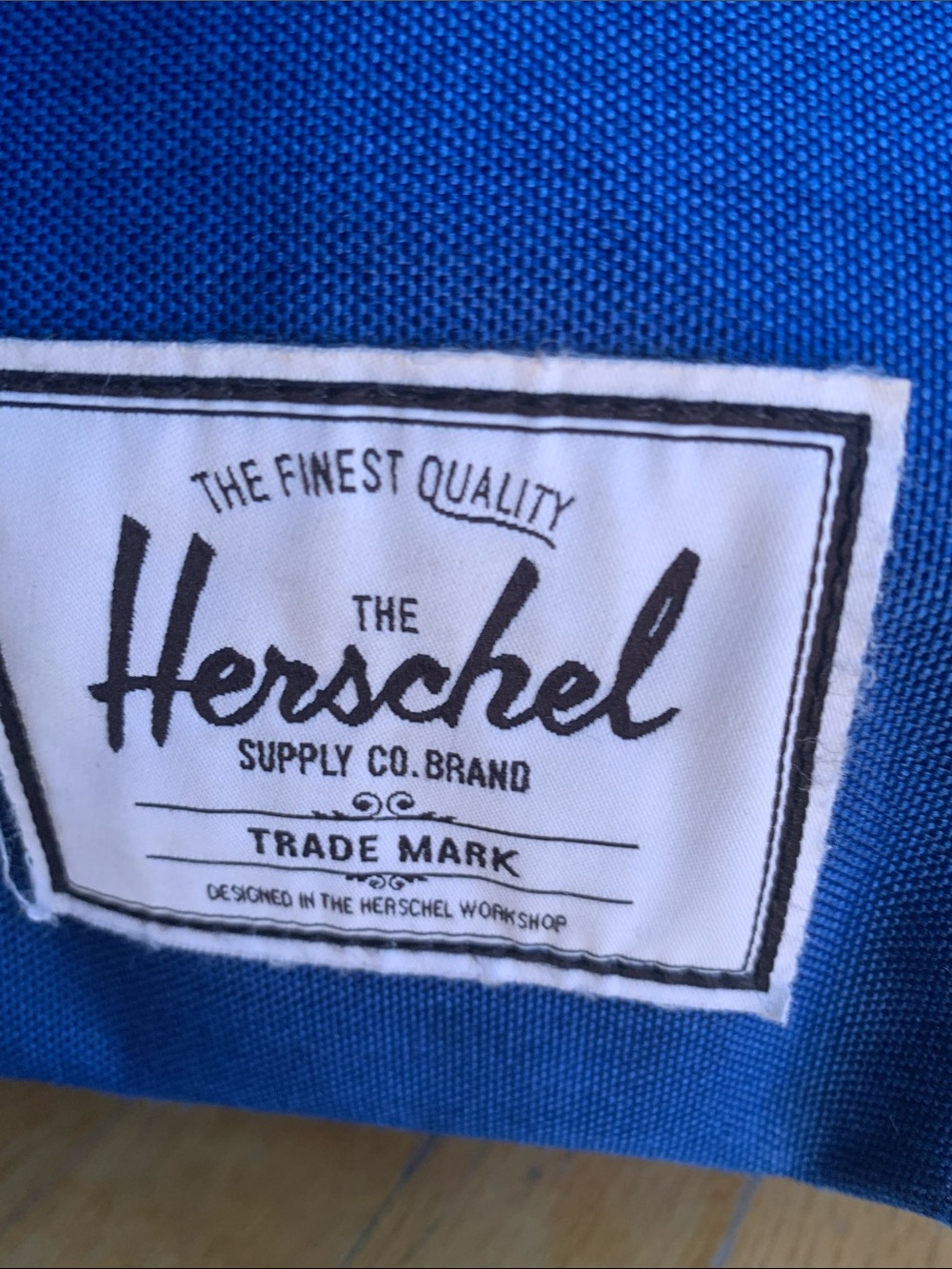 **RARE** herschel x maple leafs
backpack - Picture 9 of 12